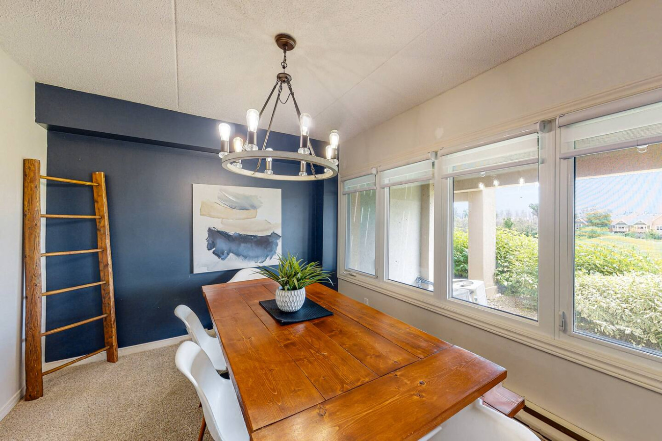 Bright Wintergreen Condo w/ Private Sauna & Golf | Photo 14