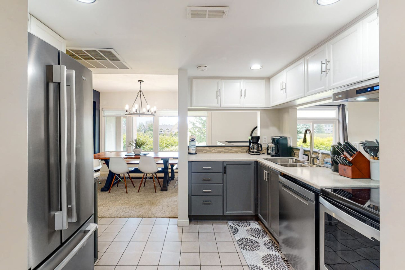 Bright Wintergreen Condo w/ Private Sauna & Golf | Photo 2