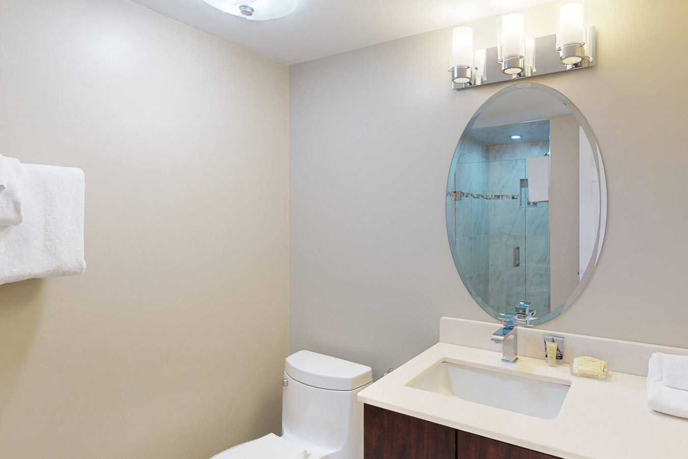 Spacious Condo w/ 2 Private Decks Near Blue! | Photo 17