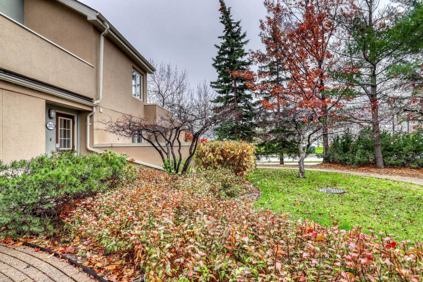 Spacious Condo w/ 2 Private Decks Near Blue! | Photo 22