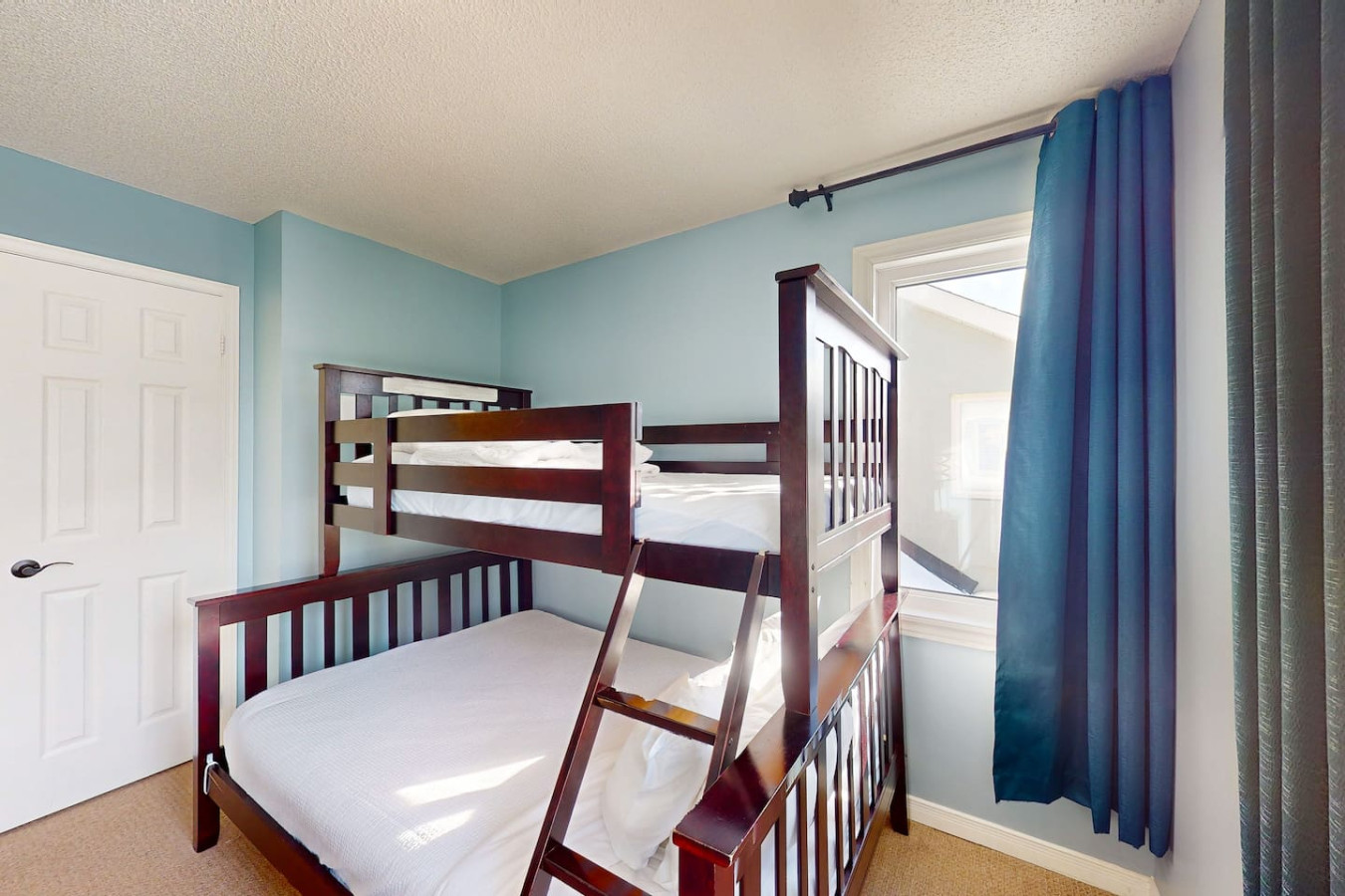 3BDR Condo w/Private Sauna on Golf Course | Photo 23