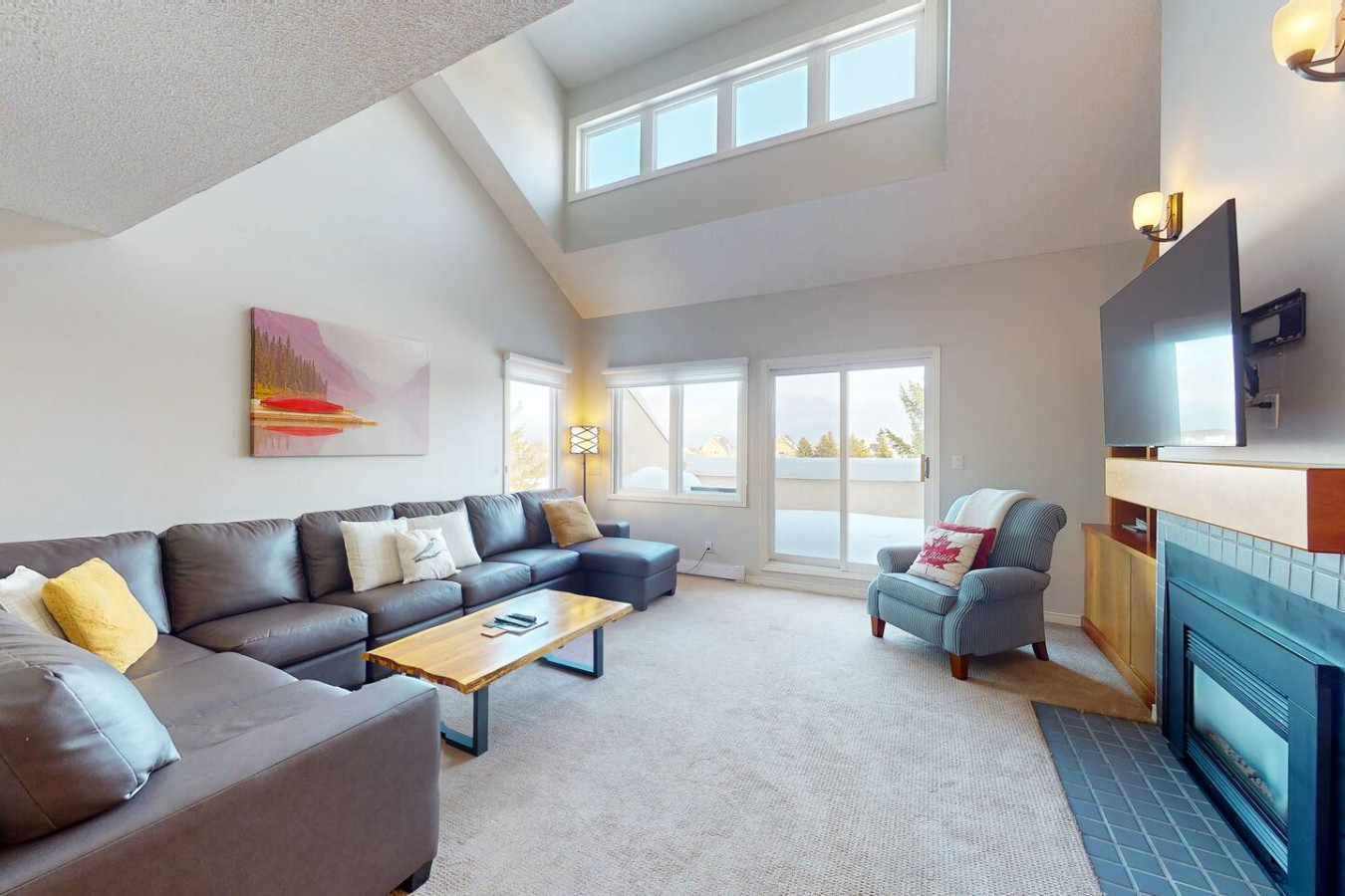 3BDR Condo w/Private Sauna on Golf Course