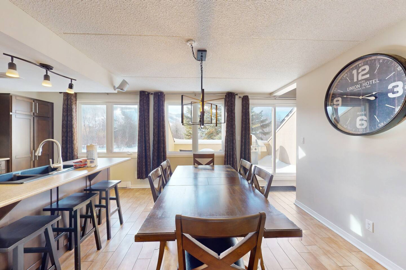 3BDR Condo w/Private Sauna on Golf Course | Photo 14