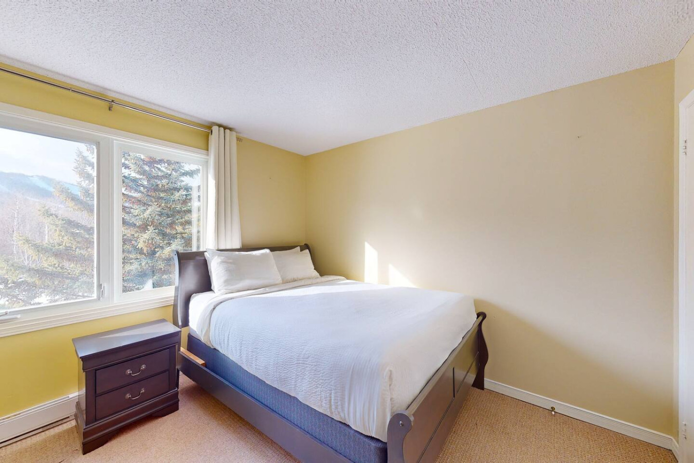 3BDR Condo w/Private Sauna on Golf Course | Photo 18