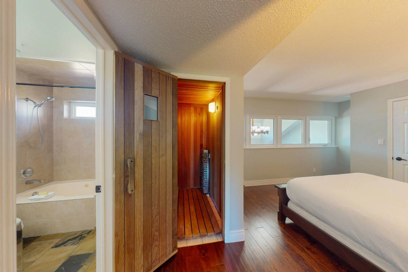 3BDR Retreat, Sauna + Golf Course/Mountain Views | Photo 12