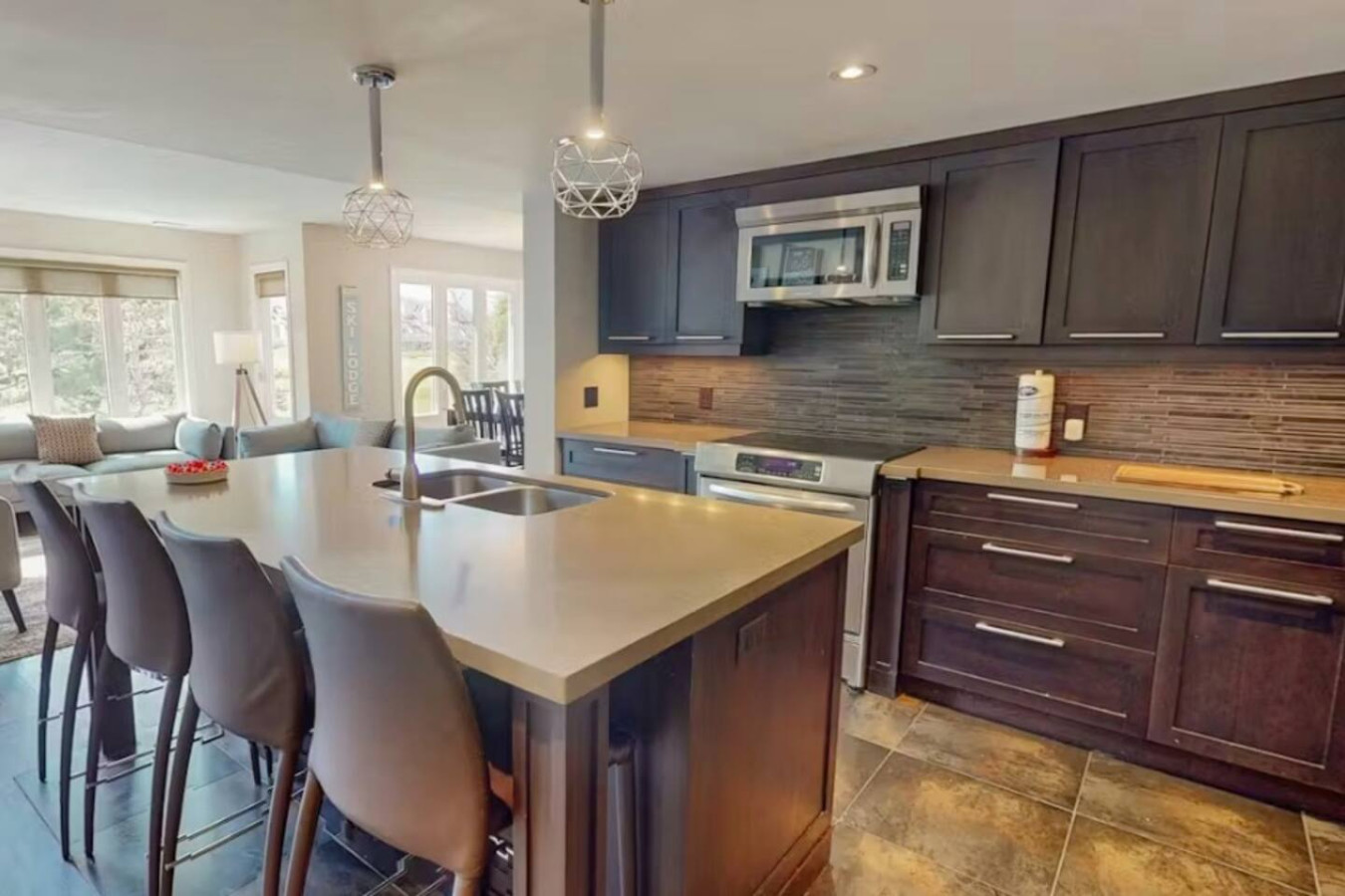 218 Sierra Lane | Photo 2