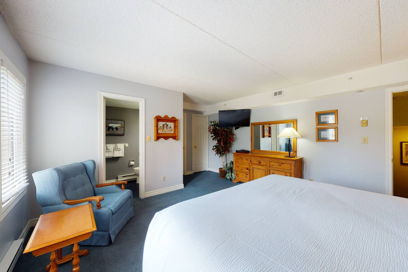 3BDR Mountain Side Retreat, Steps to the Village | Photo 13