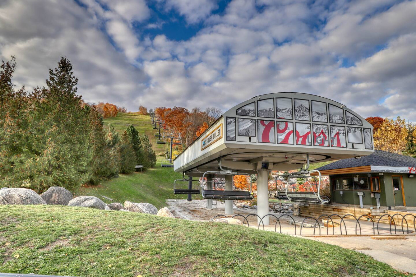 3BDR Mountain Side Retreat, Steps to the Village | Photo 26