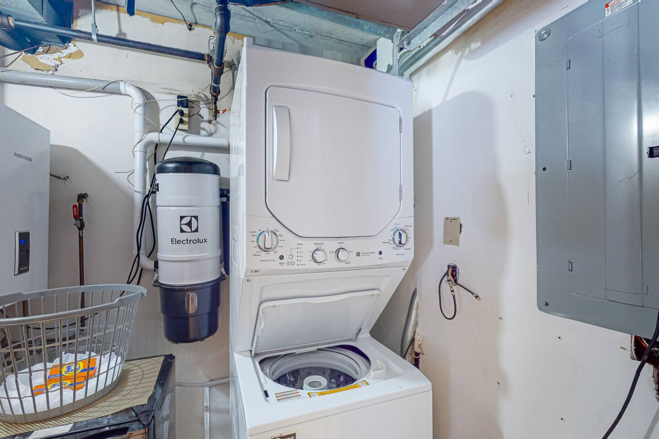 Spacious Mountain Walk Home, Steps to Blue! | Photo 22