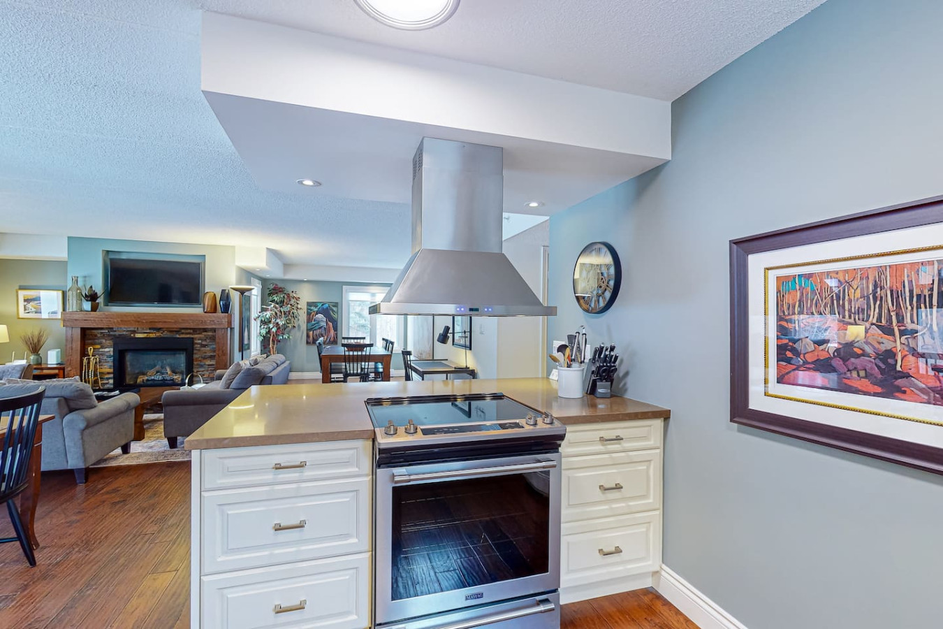 Spacious Mountain Walk Home, Steps to Blue! | Photo 7