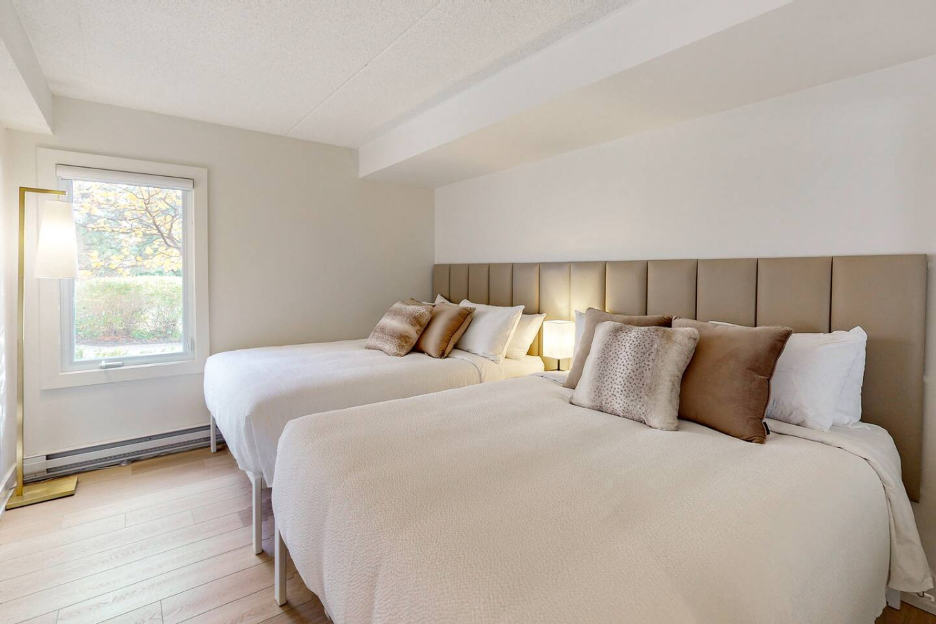 Luxury 3BDR Mountain Side Getaway, Steps to Blue! | Photo 21