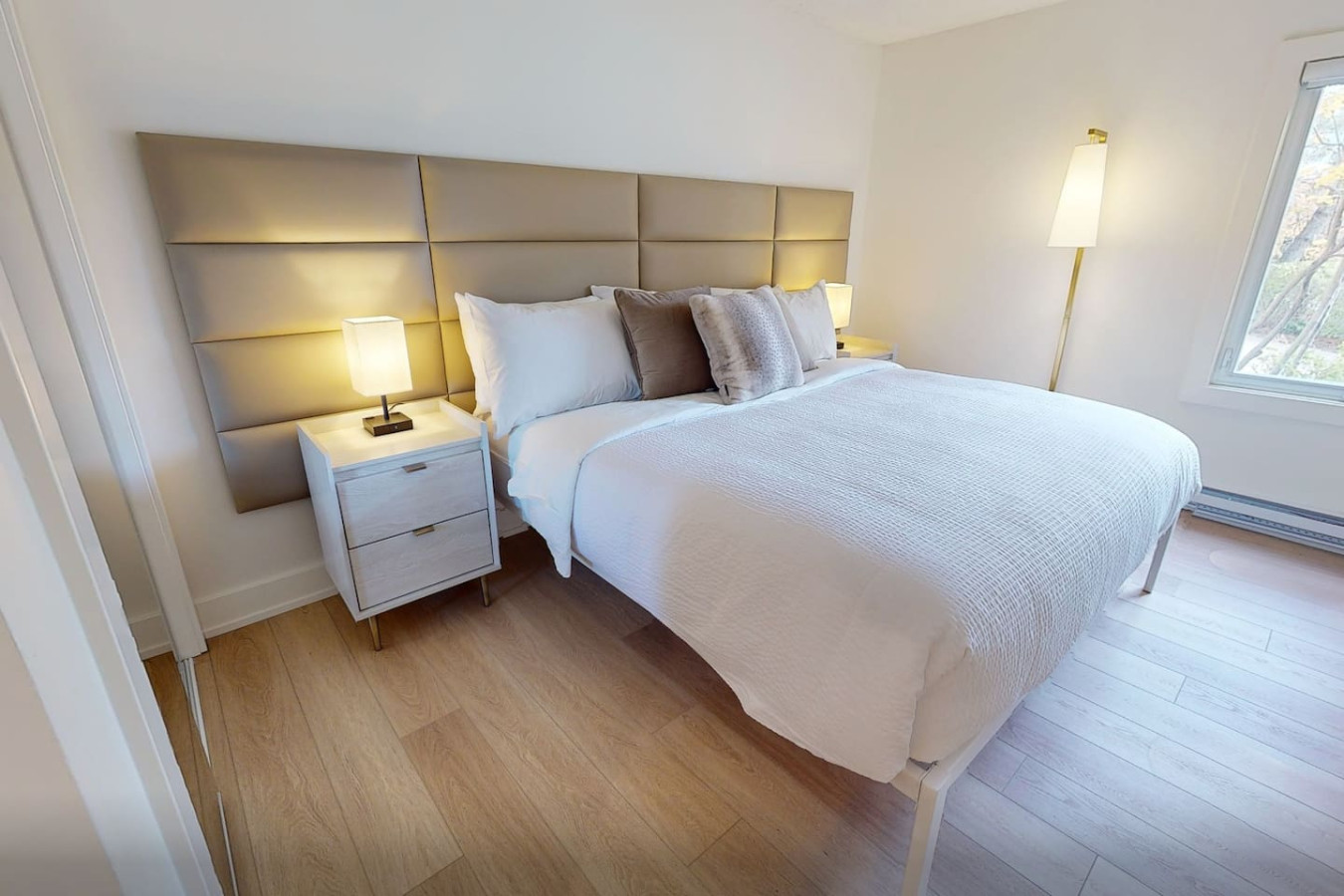 Luxury 3BDR Mountain Side Getaway, Steps to Blue! | Photo 18