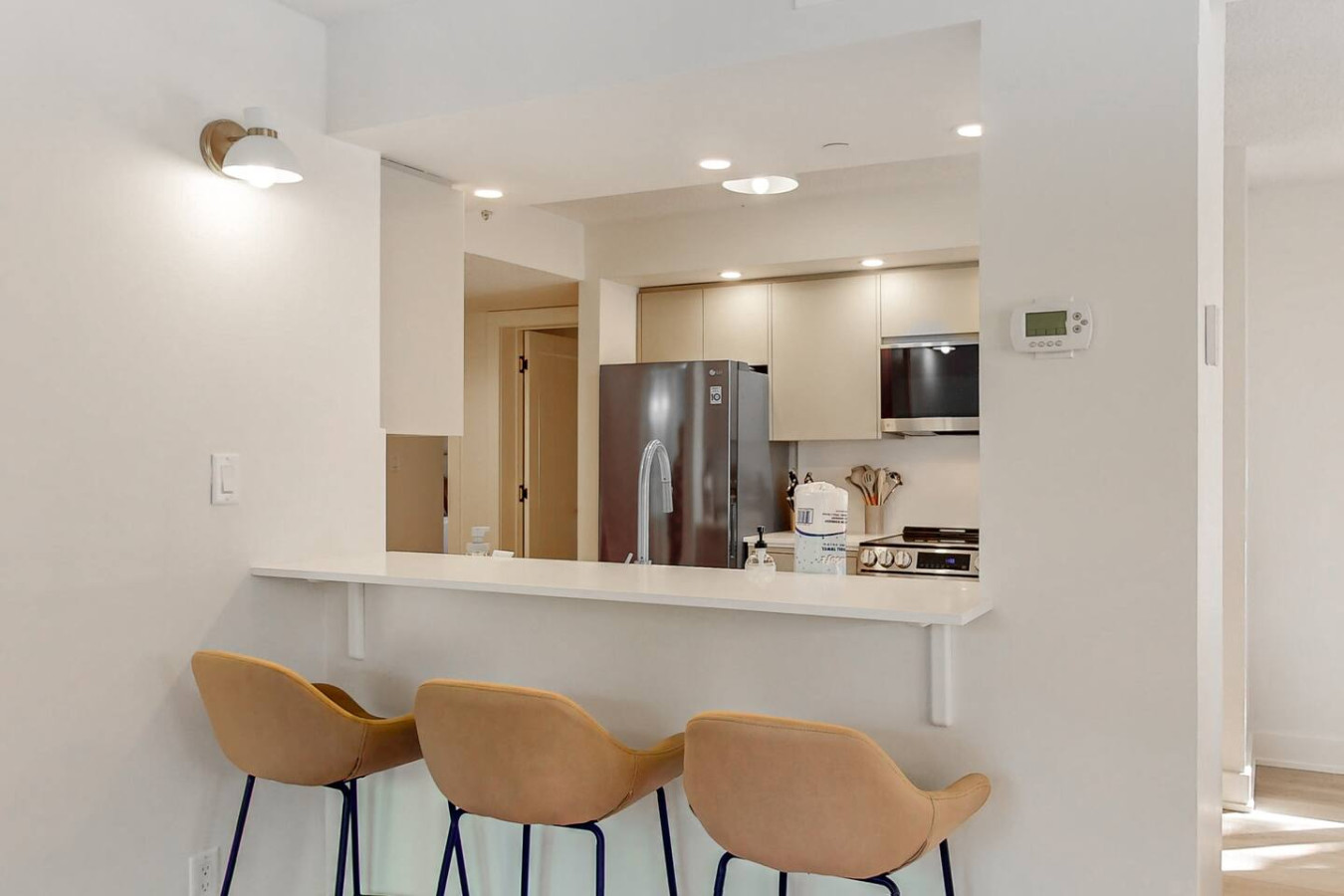 Luxury 3BDR Mountain Side Getaway, Steps to Blue! | Photo 11