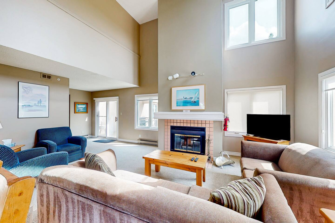 Mountain Side Getaway, Steps to Blue