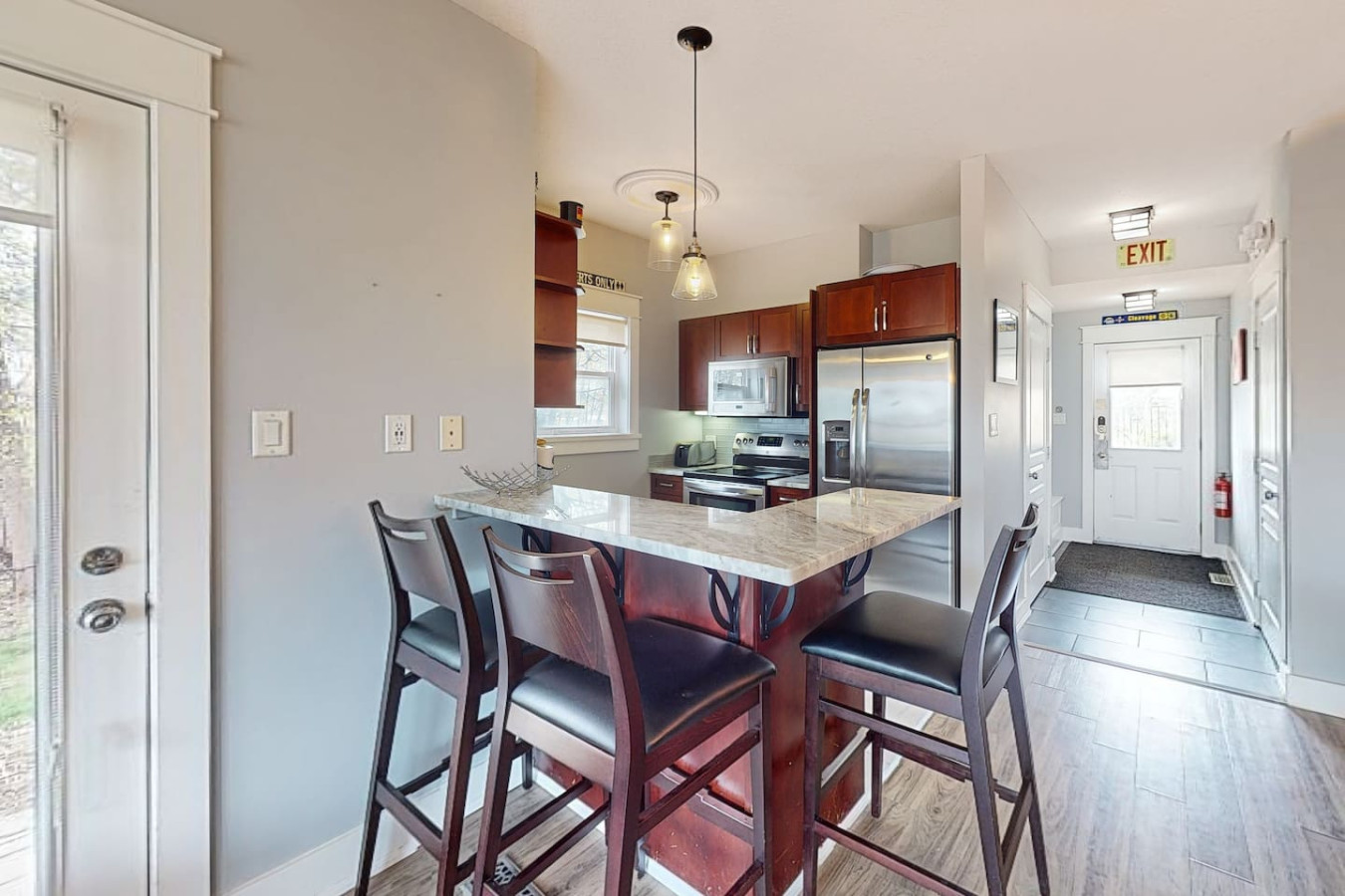 Peak to Green Escape: Mountain Views & Golf | Photo 8