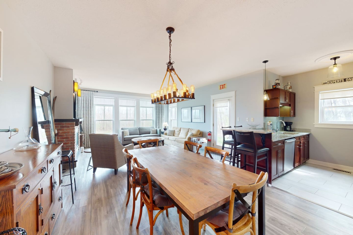 Peak to Green Escape: Mountain Views & Golf | Photo 9