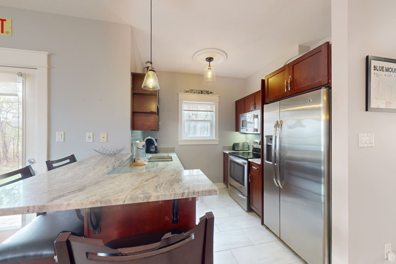 Peak to Green Escape: Mountain Views & Golf | Photo 2