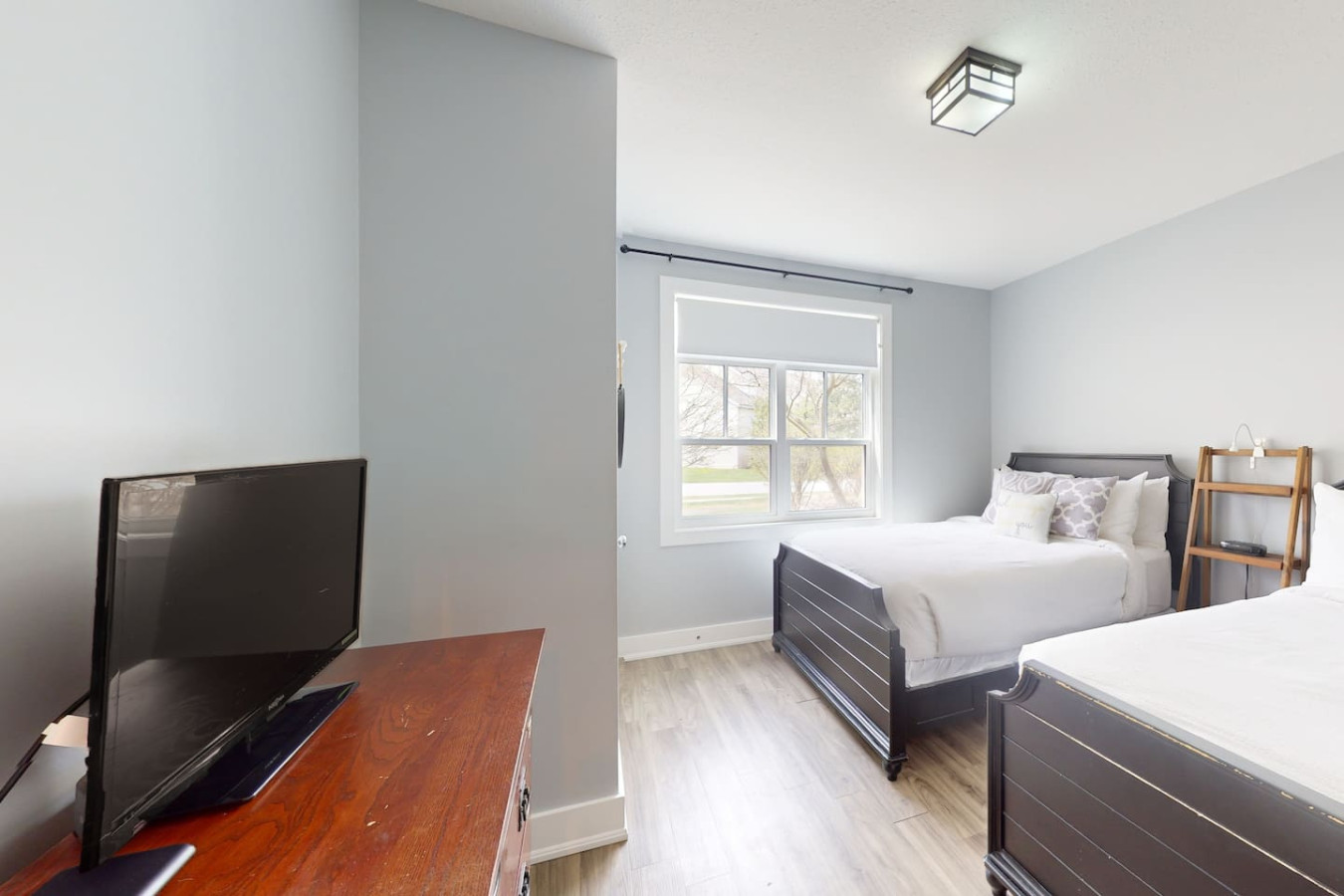 Peak to Green Escape: Mountain Views & Golf | Photo 15