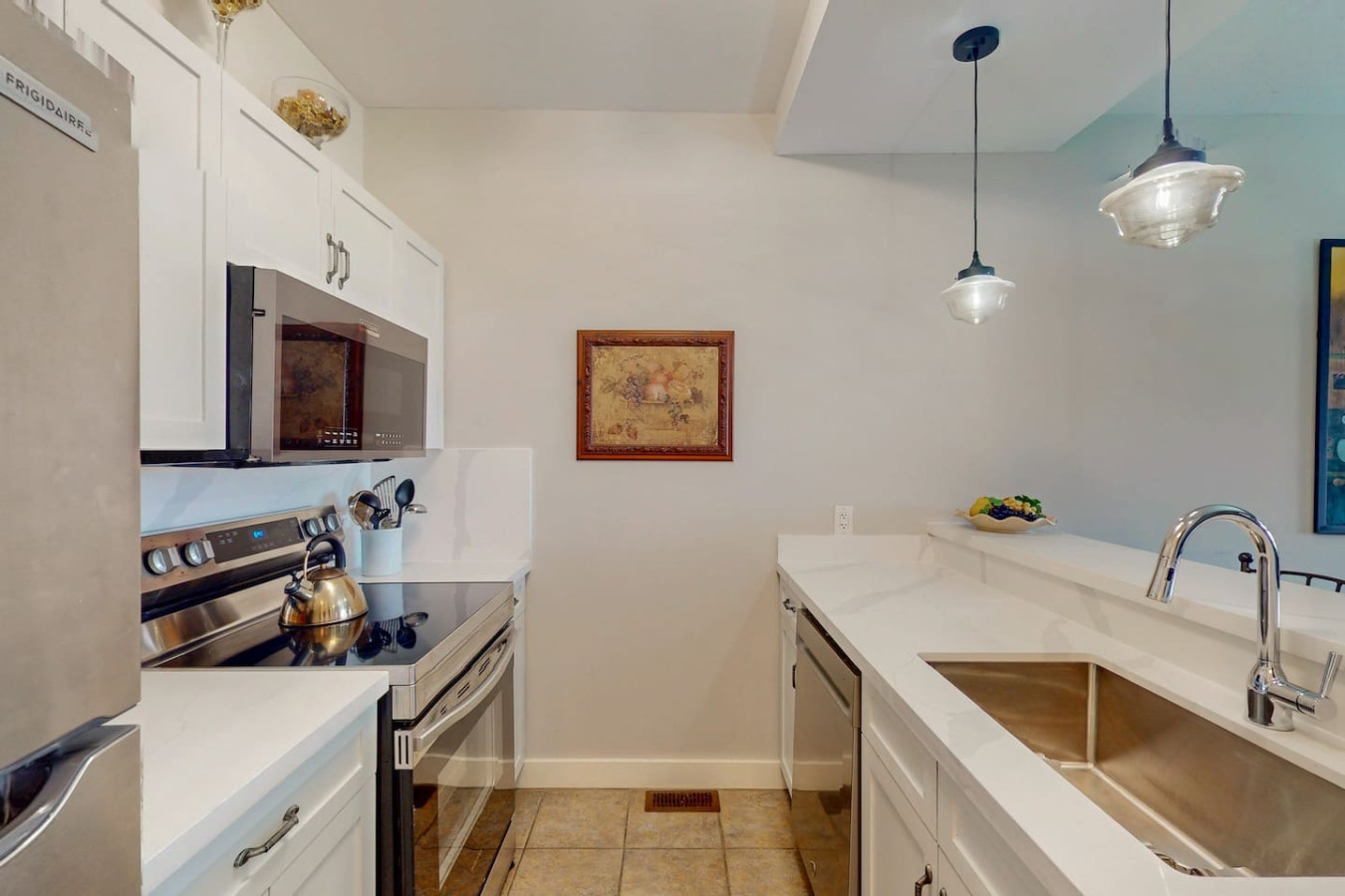 The Fairway Flat: Golf Views + Summer Pool/Hot Tub | Photo 9