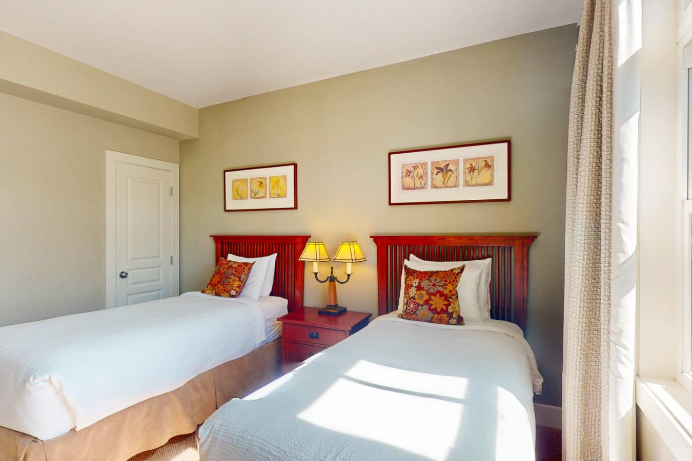 The Village Veranda: Pool Side w/ Hot Tub & Golf | Photo 13