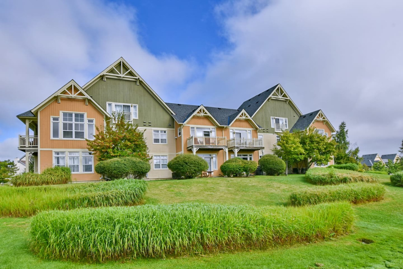 The Village Veranda: Pool Side w/ Hot Tub & Golf | Photo 18