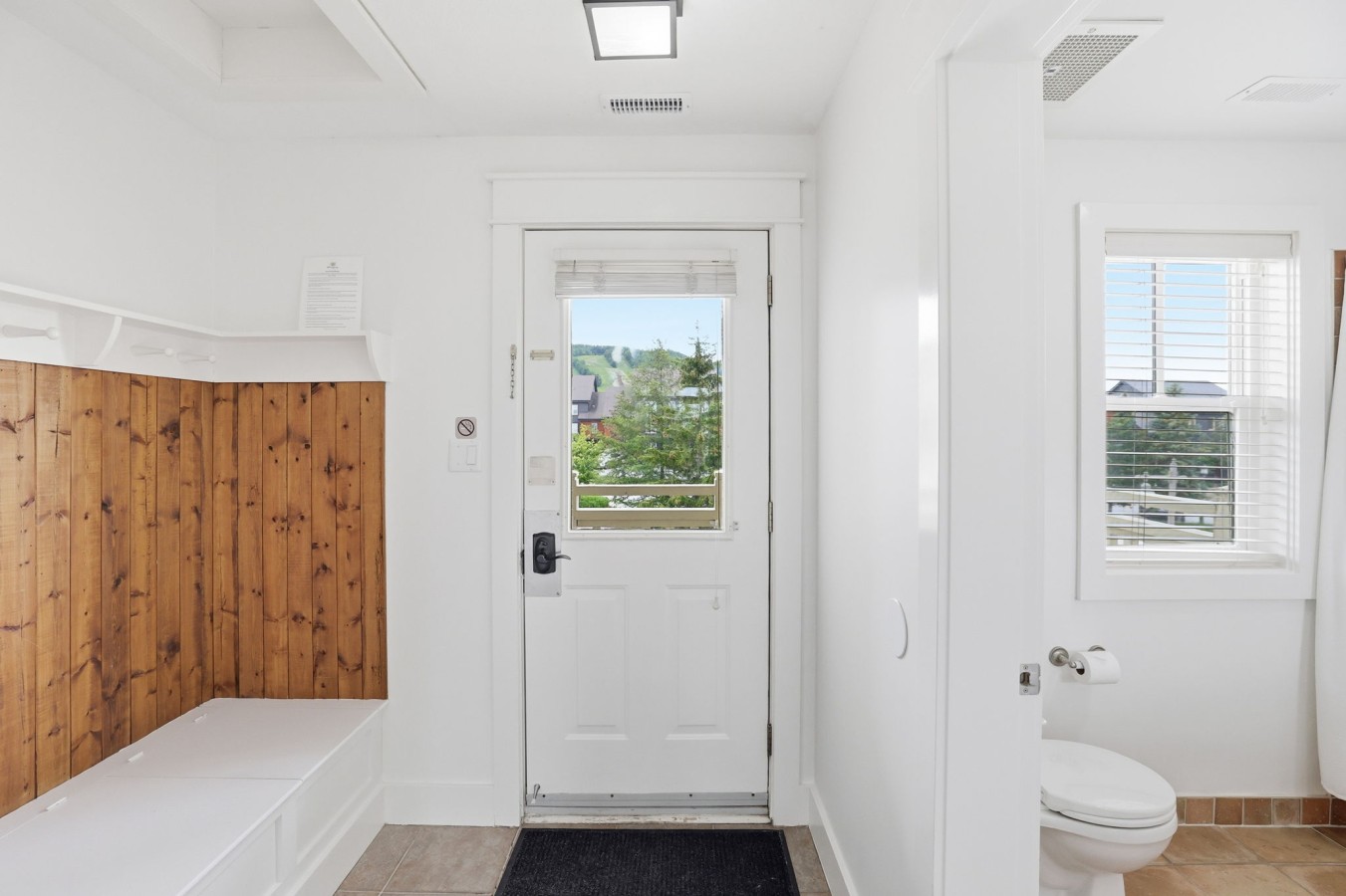 8-web-or-mls-115 Fairway Ct 216-8