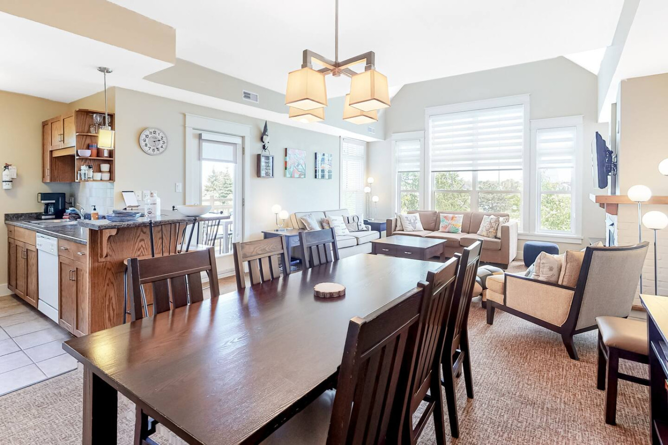 Fairway Family Retreat: Hot Tub & Mountain Views | Photo 10