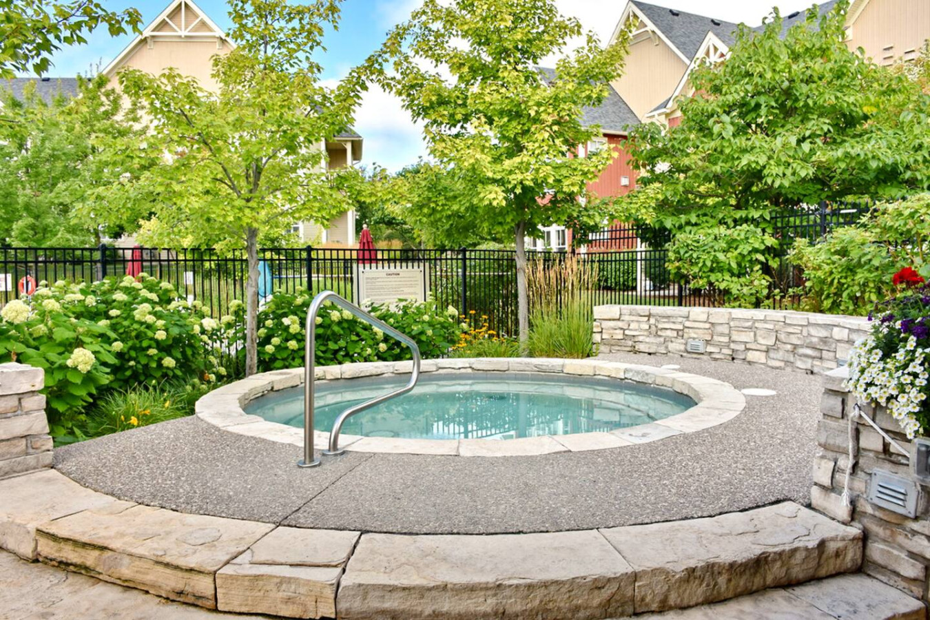 Fairway Family Retreat: Hot Tub & Mountain Views | Photo 36