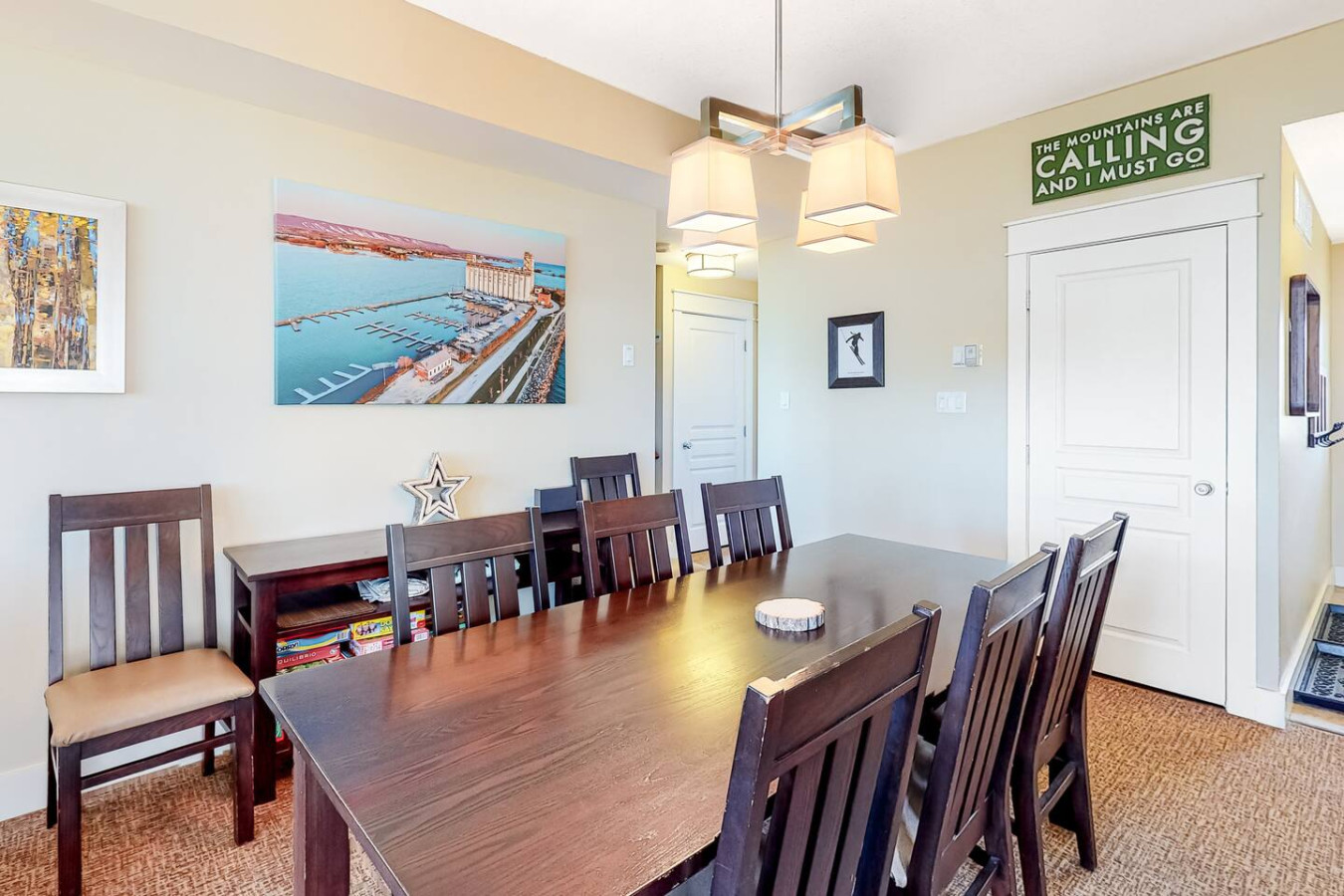 Fairway Family Retreat: Hot Tub & Mountain Views | Photo 9