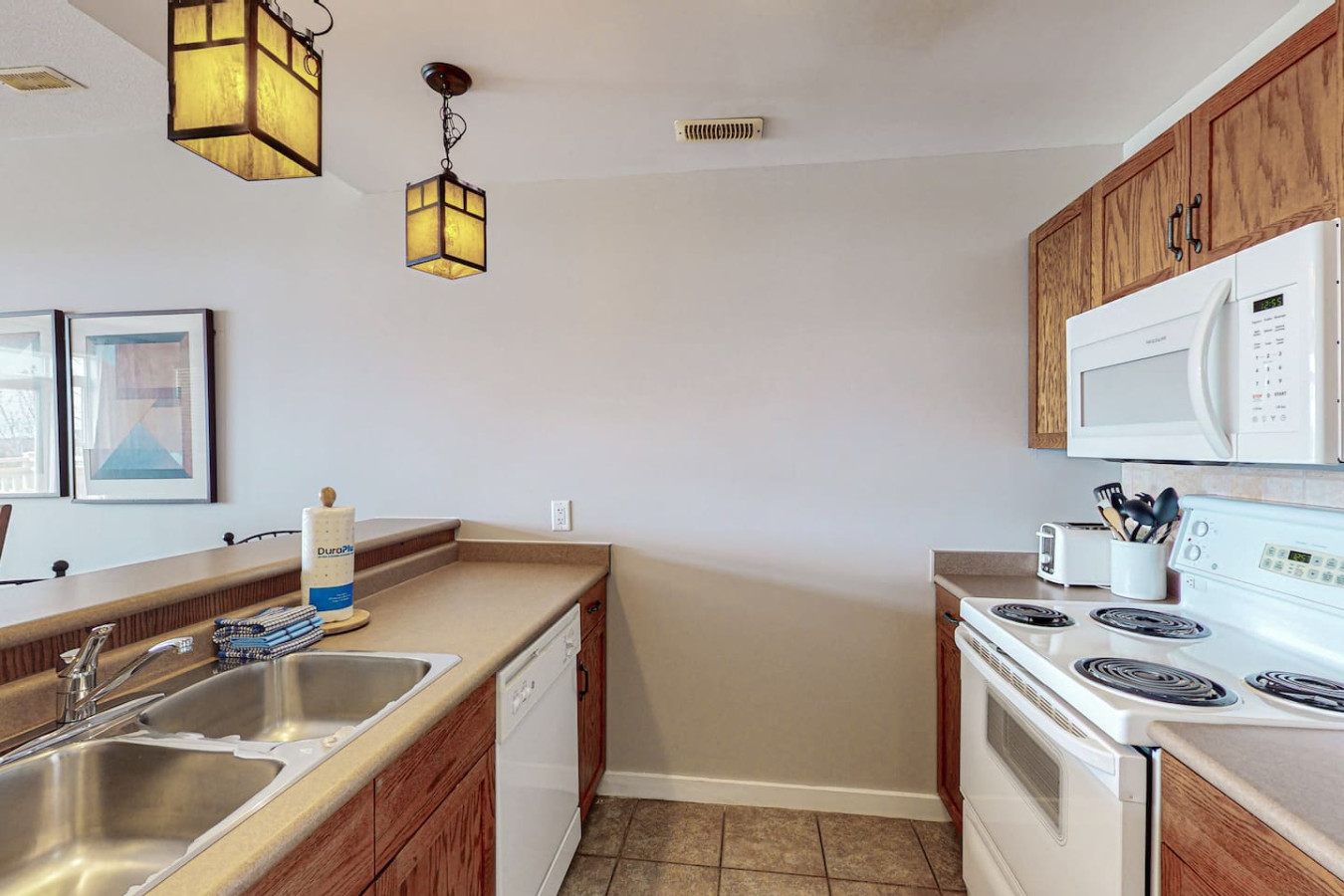 Golf-Side Retreat: Pond Views w/ Summer Pool | Photo 3