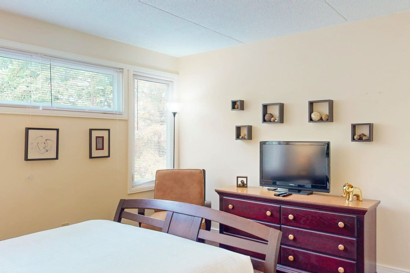 2BDR Family Getaway - Mountainside & Close to Blue | Photo 12