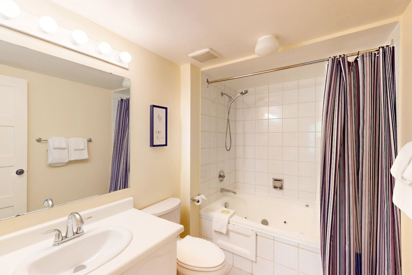 2BDR Family Getaway - Mountainside & Close to Blue | Photo 13