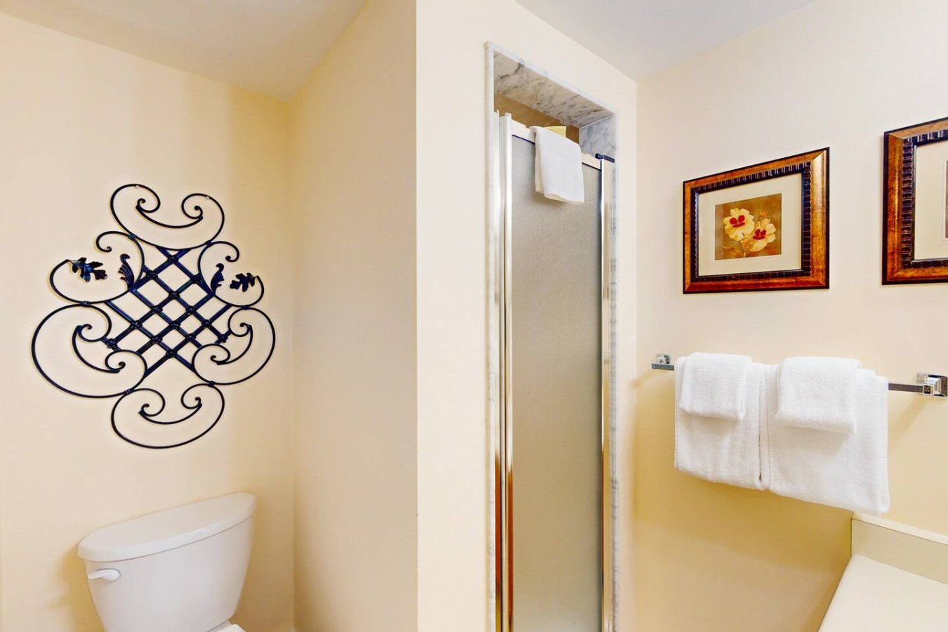 2BDR Family Getaway - Mountainside & Close to Blue | Photo 19