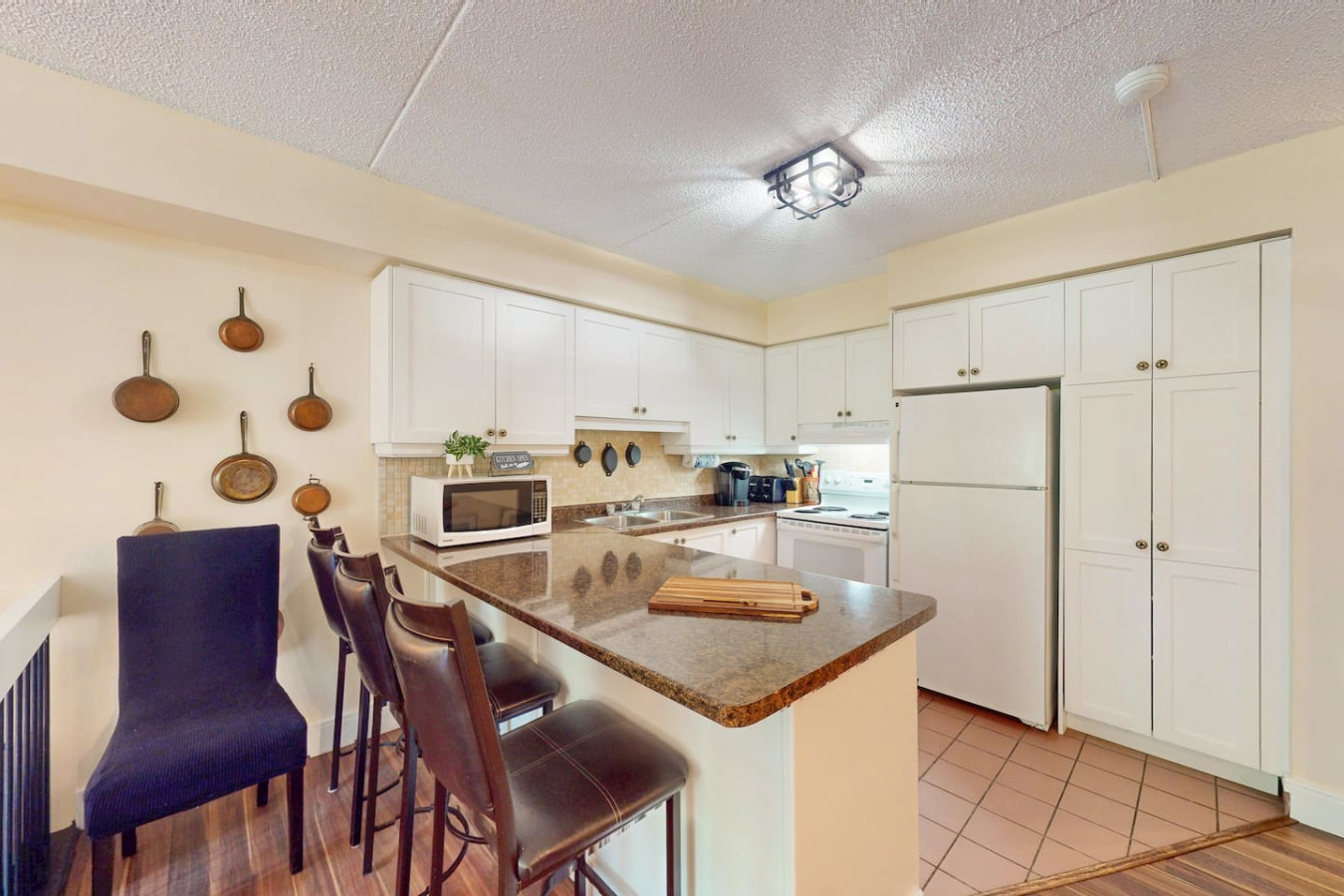 2BDR Family Getaway - Mountainside & Close to Blue | Photo 2