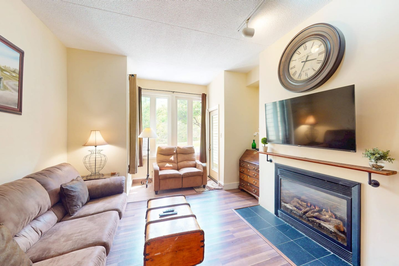 2BDR Family Getaway - Mountainside & Close to Blue