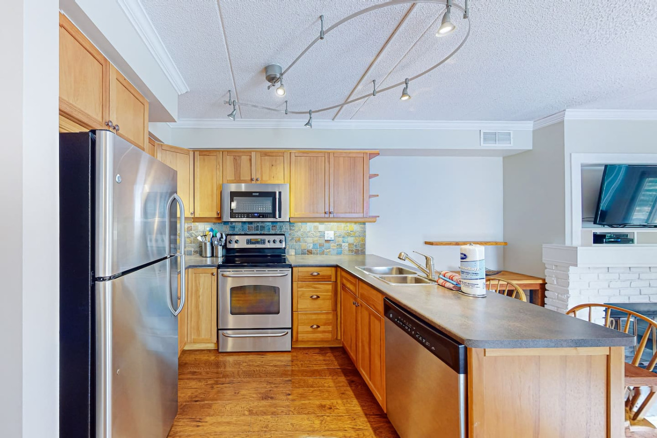 Slopeside Retreat w/ Wood Fireplace & Mins to Blue | Photo 8