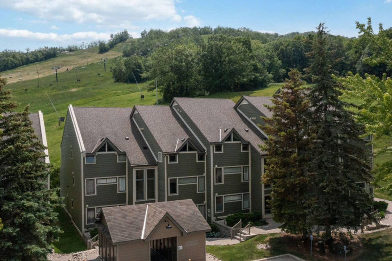 Slopeside Retreat w/ Wood Fireplace & Mins to Blue | Photo 26