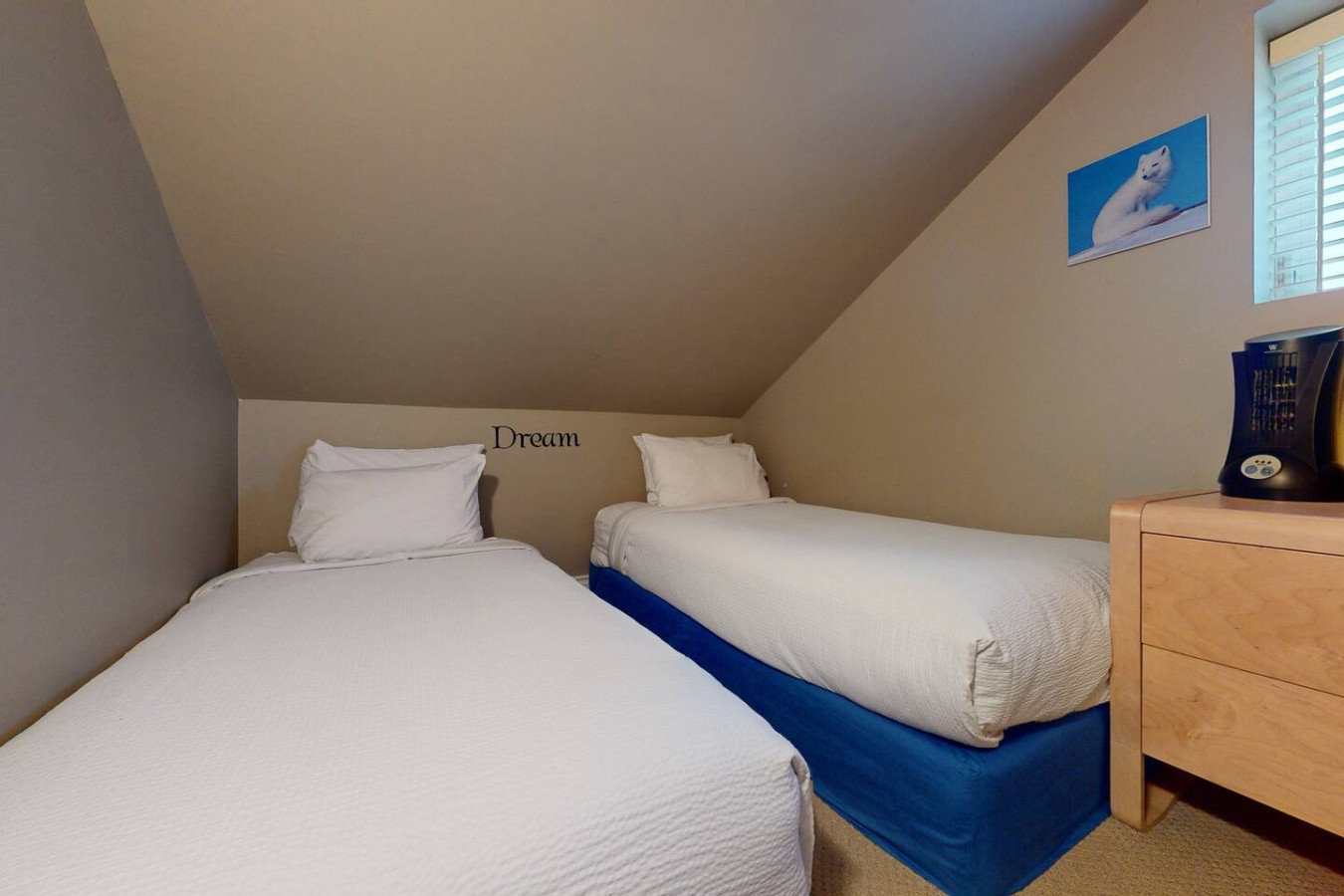 Renovated 3BDR Family Condo | Slope-Side at Blue! 24