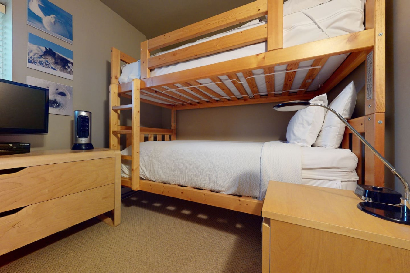 Renovated 3BDR Family Condo | Slope-Side at Blue! 25