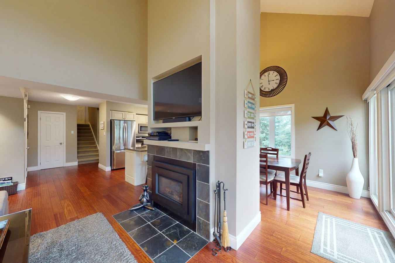 Renovated 3BDR Family Condo | Slope-Side at Blue! 8