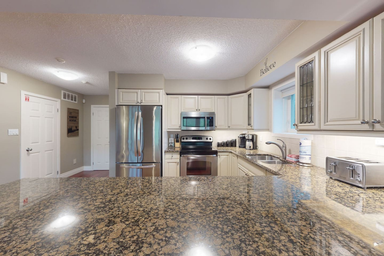 Renovated 3BDR Family Condo | Slope-Side at Blue! 13