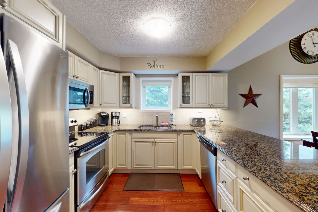 Renovated 3BDR Family Condo | Slope-Side at Blue! 2