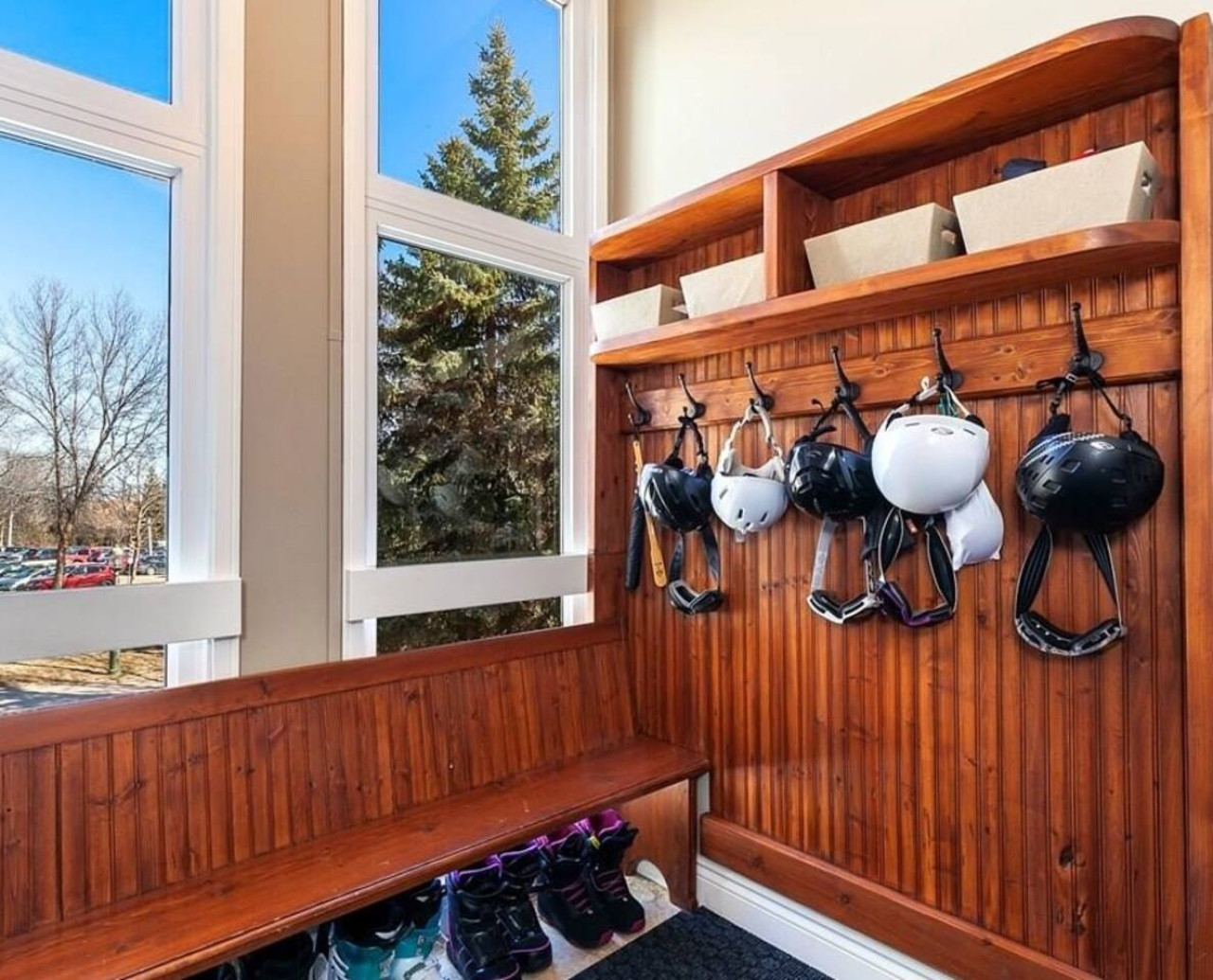 Renovated 3BDR Family Condo | Slope-Side at Blue! 3