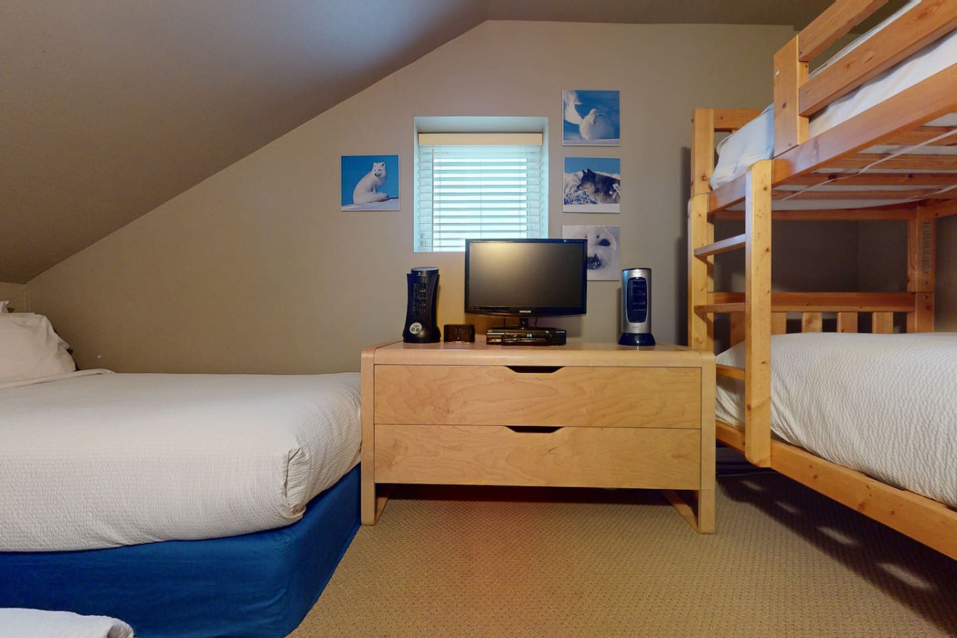 Renovated 3BDR Family Condo | Slope-Side at Blue! 26