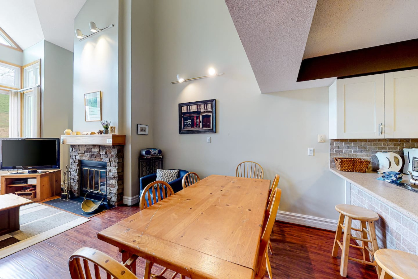 Mountain Retreat | Hillside & Mins to BM Village | Photo 12