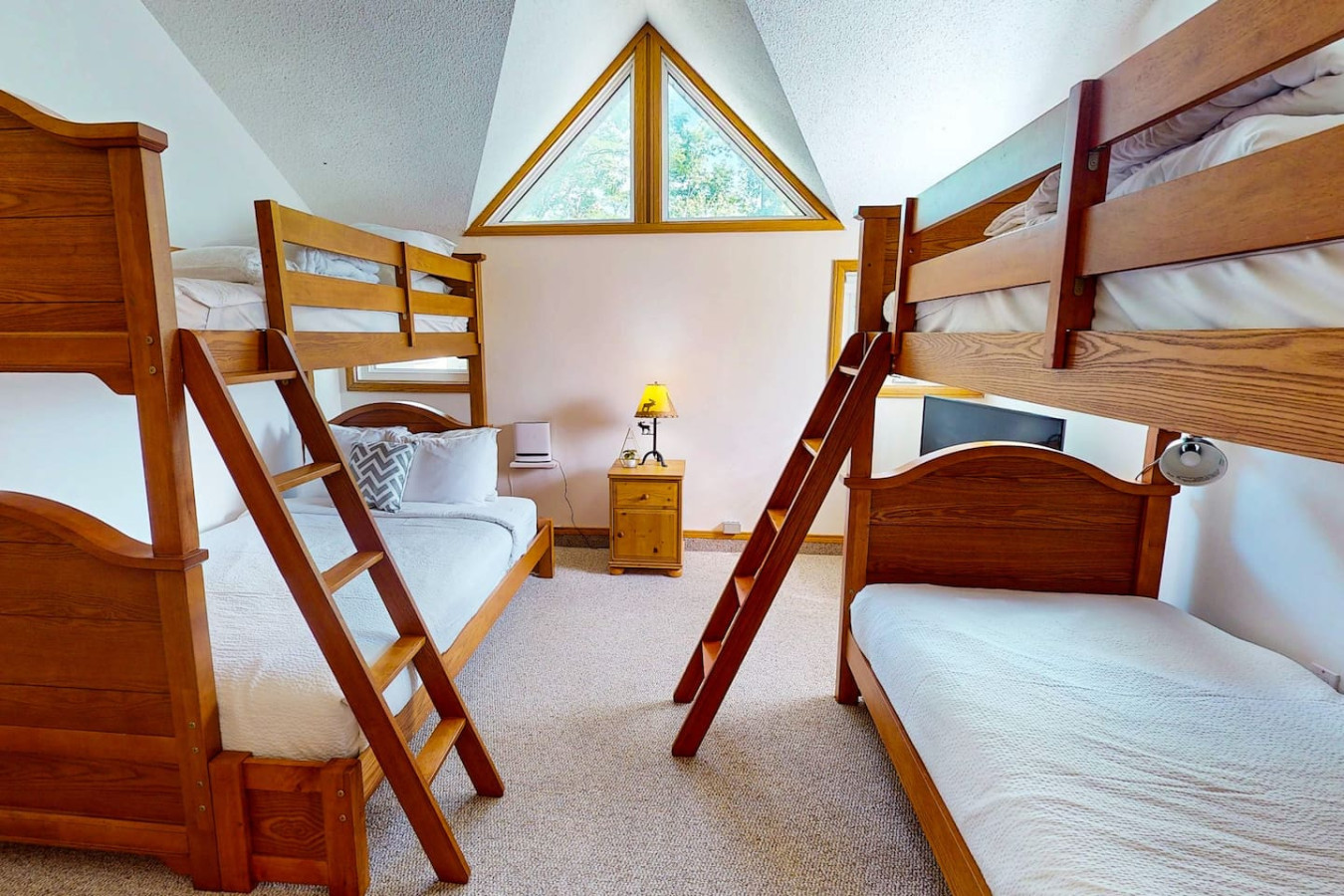 Spacious Mountain Home, Mins to BM Village! | Photo 16