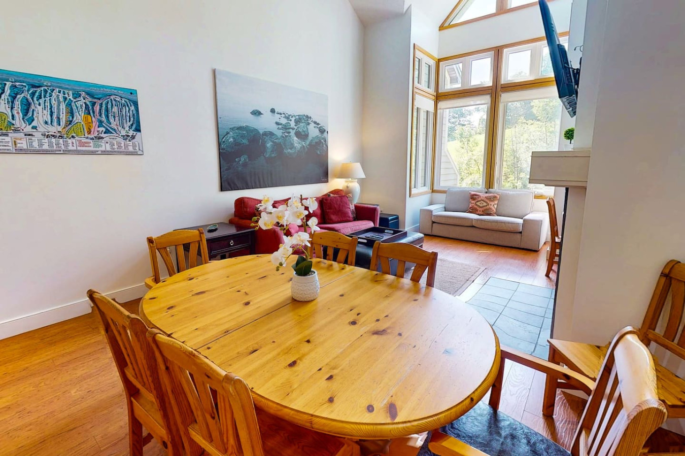 Spacious Mountain Home, Mins to BM Village! | Photo 11