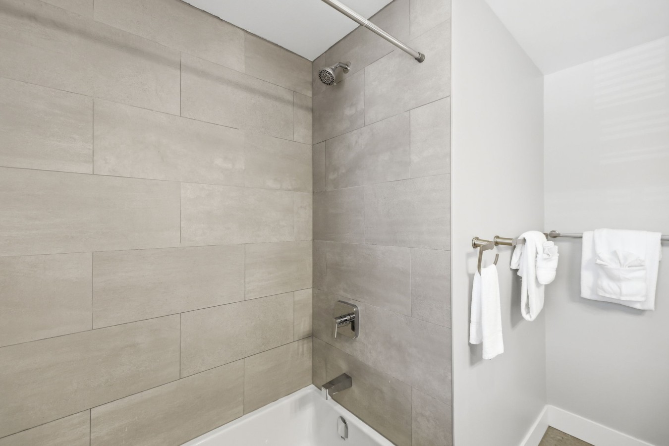 33-web-or-mls-125 Fairway Crt Unit 228-33