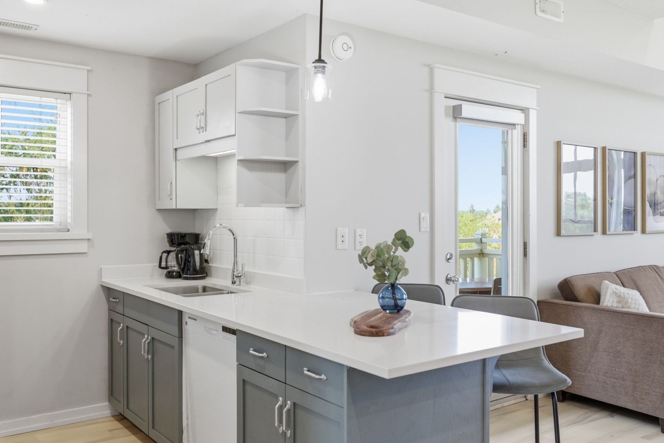 12-web-or-mls-125 Fairway Crt Unit 228-12