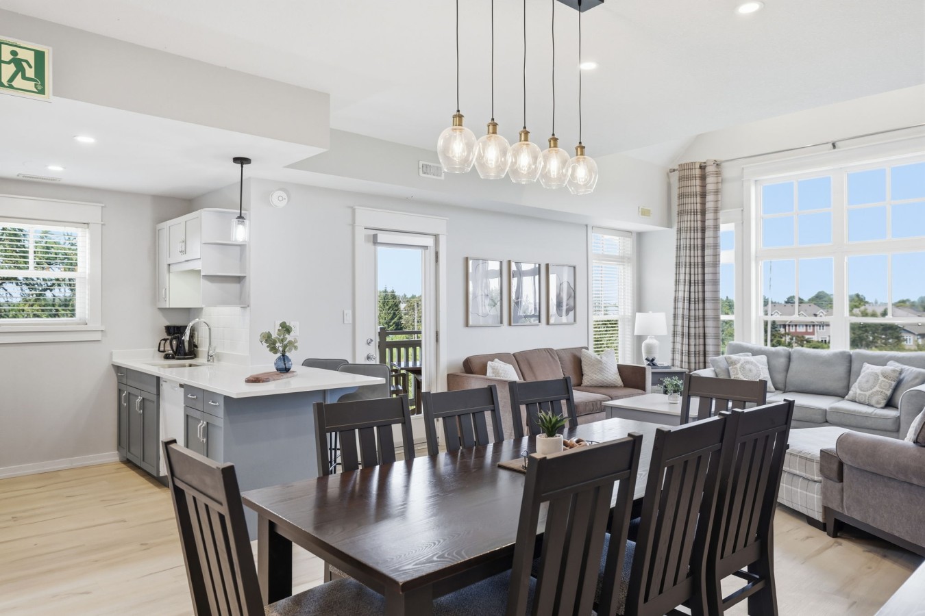 25-web-or-mls-125 Fairway Crt Unit 228-25